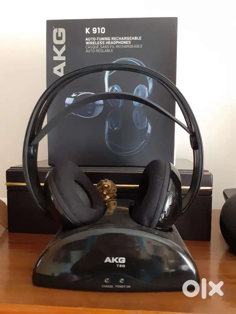 AKG True Wireless HiFi headphones