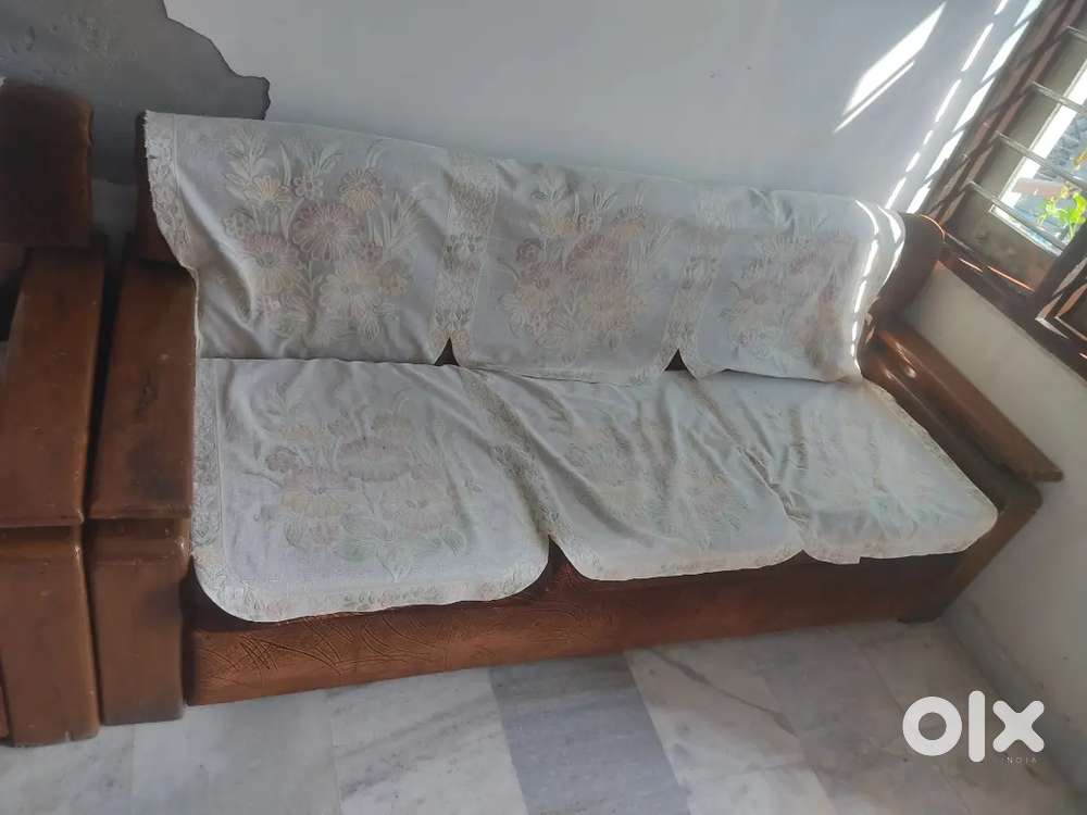 sale for 5 seated  sofa