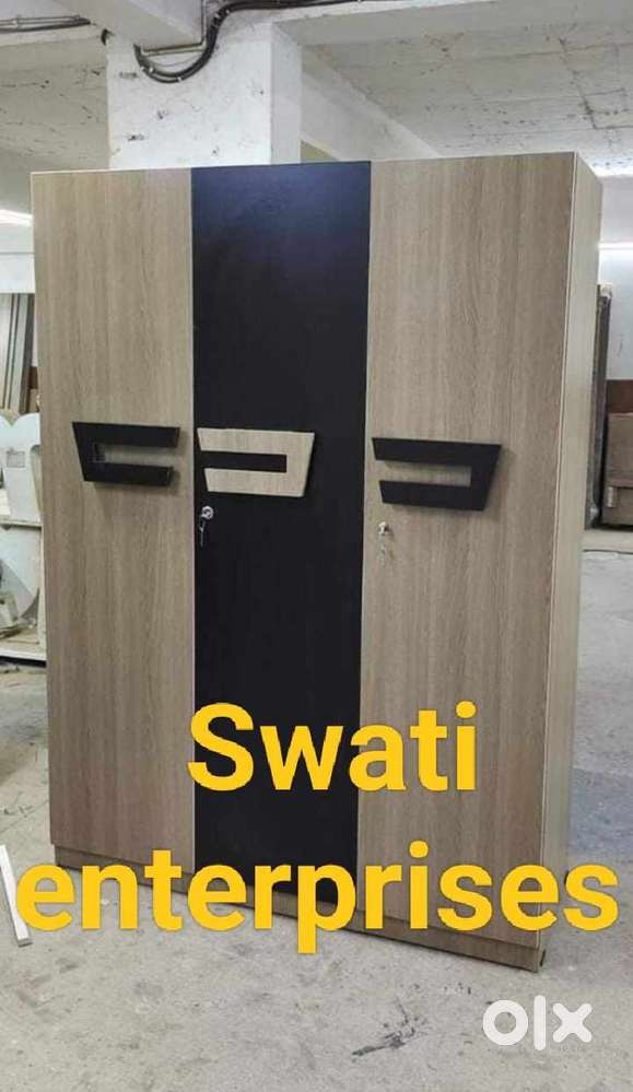 New three door wooden wardrobe Almirha