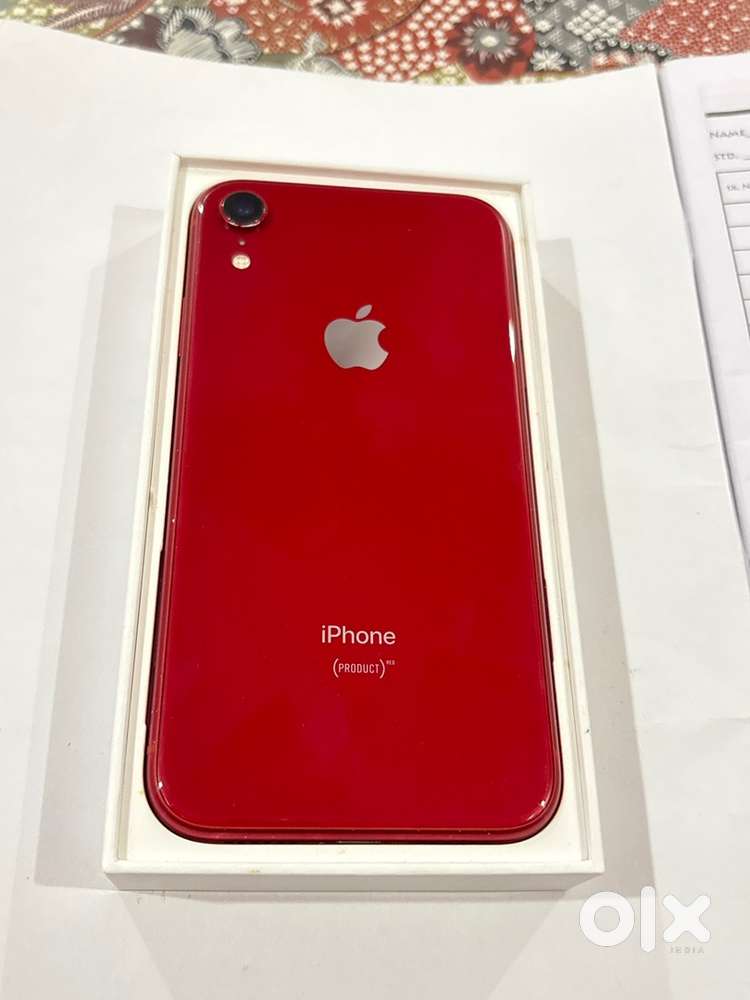 Iphone XR product red