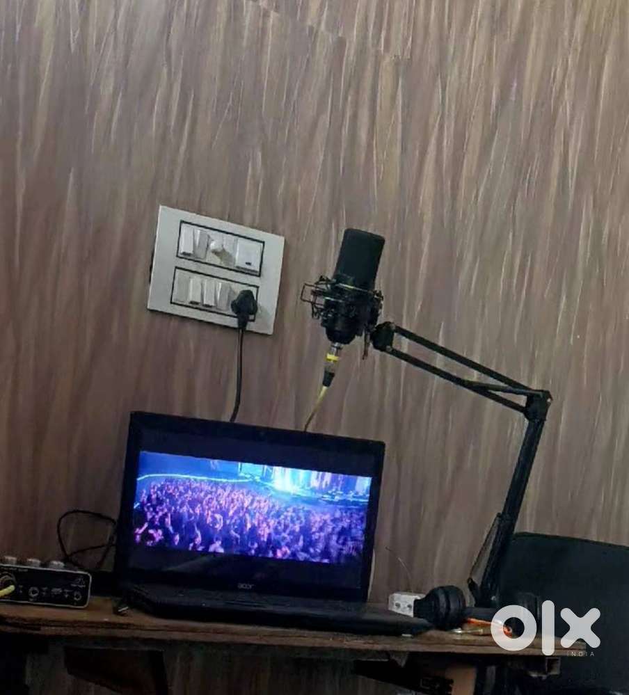 Mxl 770 condenser mic with sound card