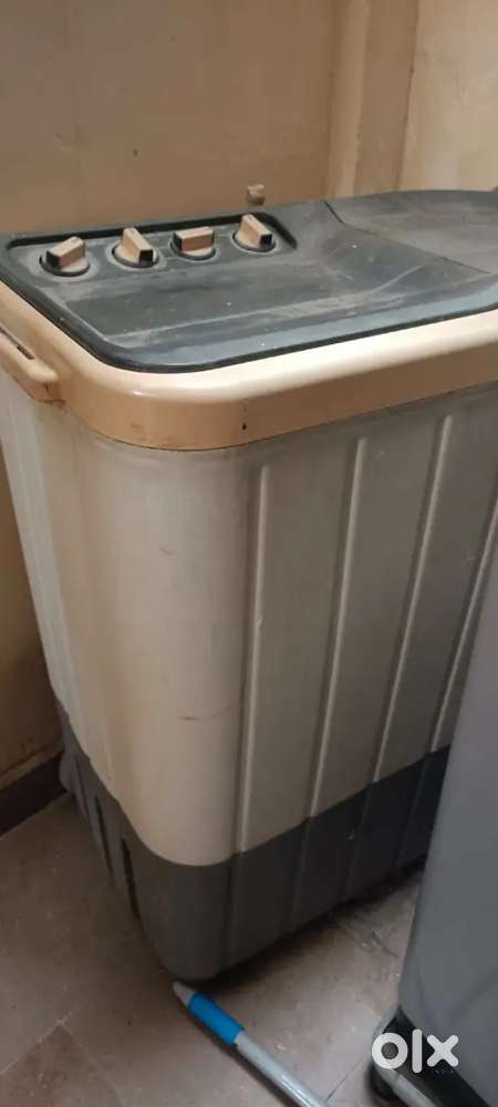 Whirlpool 7kg semi automatic washing machine