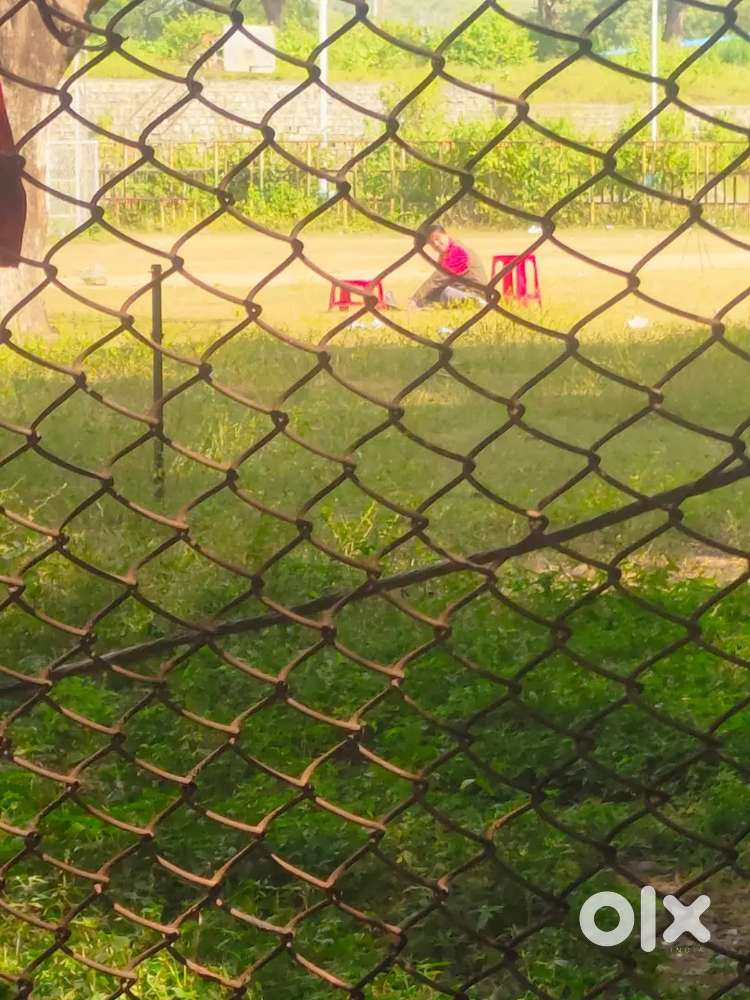 Main plot se 1000 sq feet plot sarkaari laga hua hai