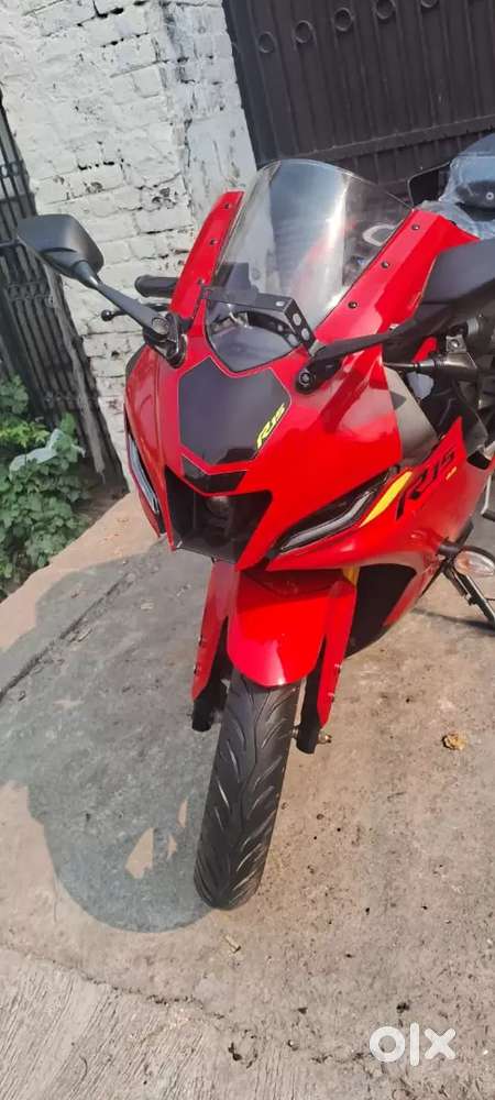 R15 4V YAMAHA
