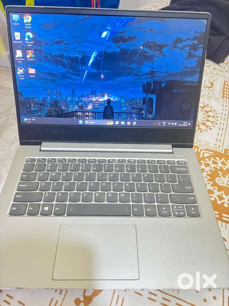 Lenovo Ideapad 330s (i5, 12 GB RAM, 750 gb SSD)