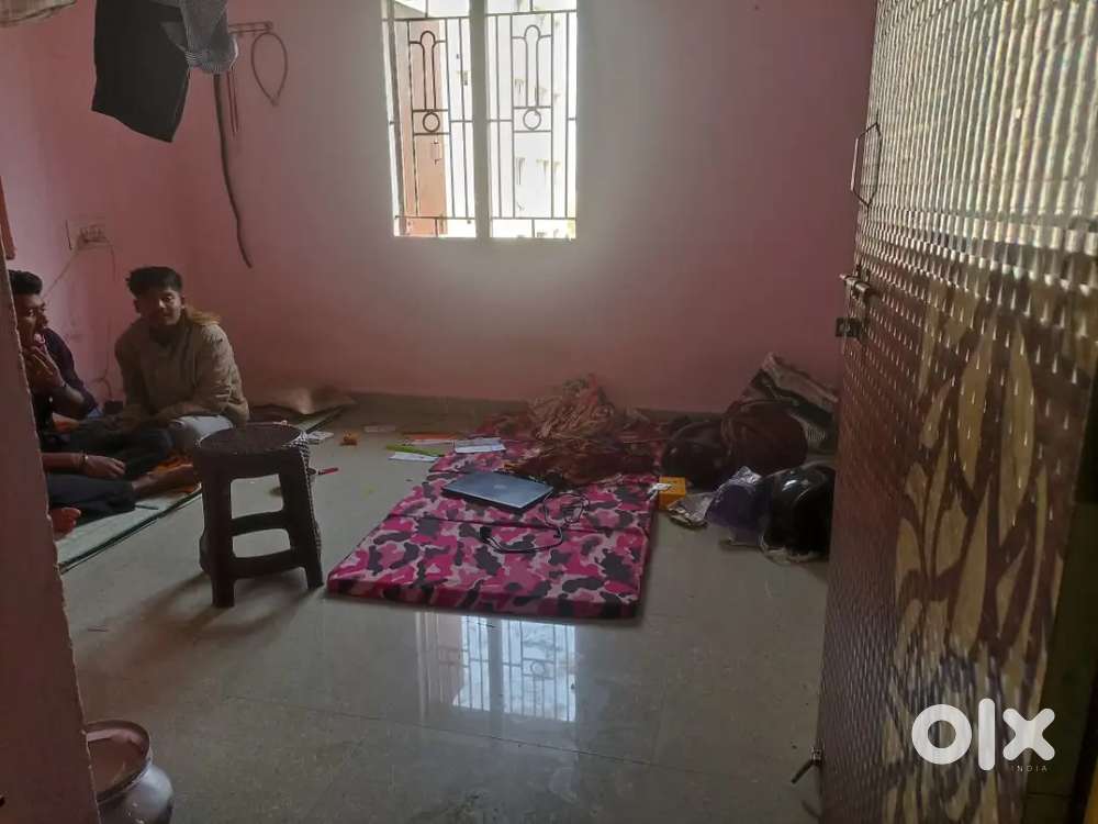 2BHK @8000 in Prime Location