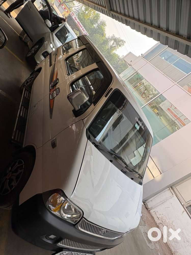 RENT FOR CAR ONLY Non A/c Eeco 11 .km