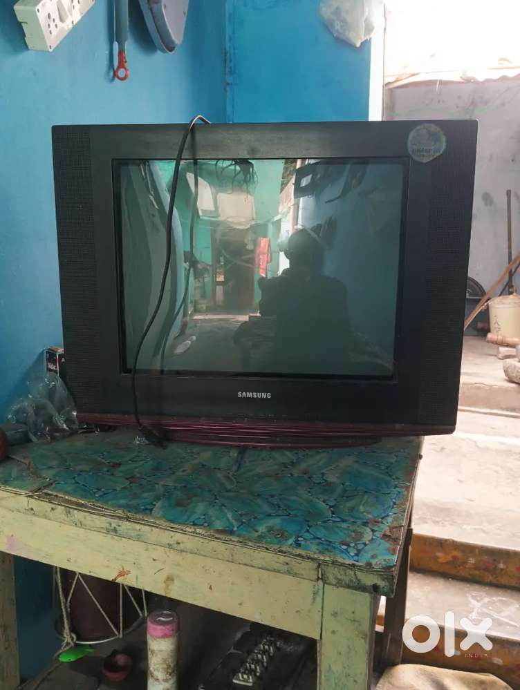 CRT Tv 32inch