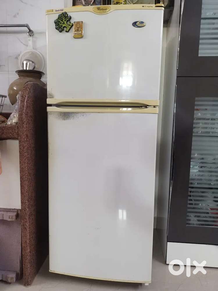 Refrigerator ( whirlpool) GNF 220 quick chill and Frost free
