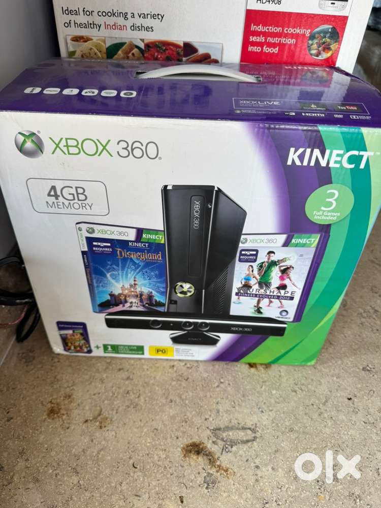 Xbox 360 with kinect controller box