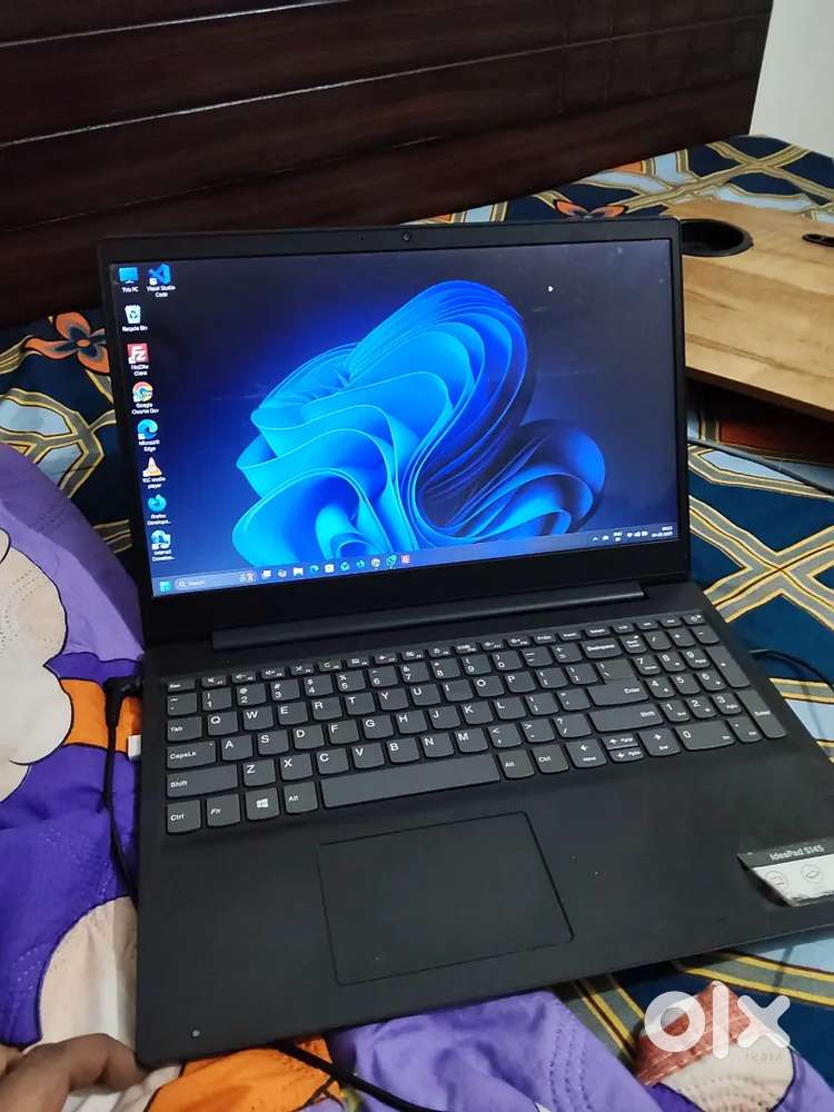 Lenevo s145 -i3 8th gen 8gb ram, 240 SSD, 1td hard disk