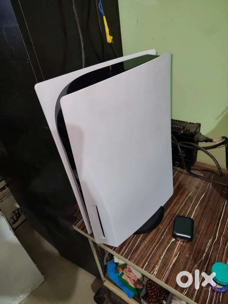 PS 5 STANDARD DISC EDITION