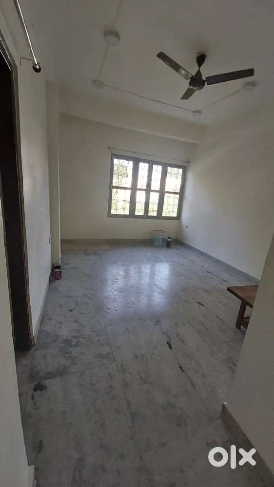2Bhk semi furnished Flat @ Alkapuri, near AIIMS available on rent