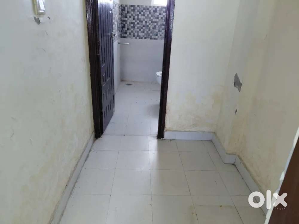 Very prime location Shop sale madicine market aminabad