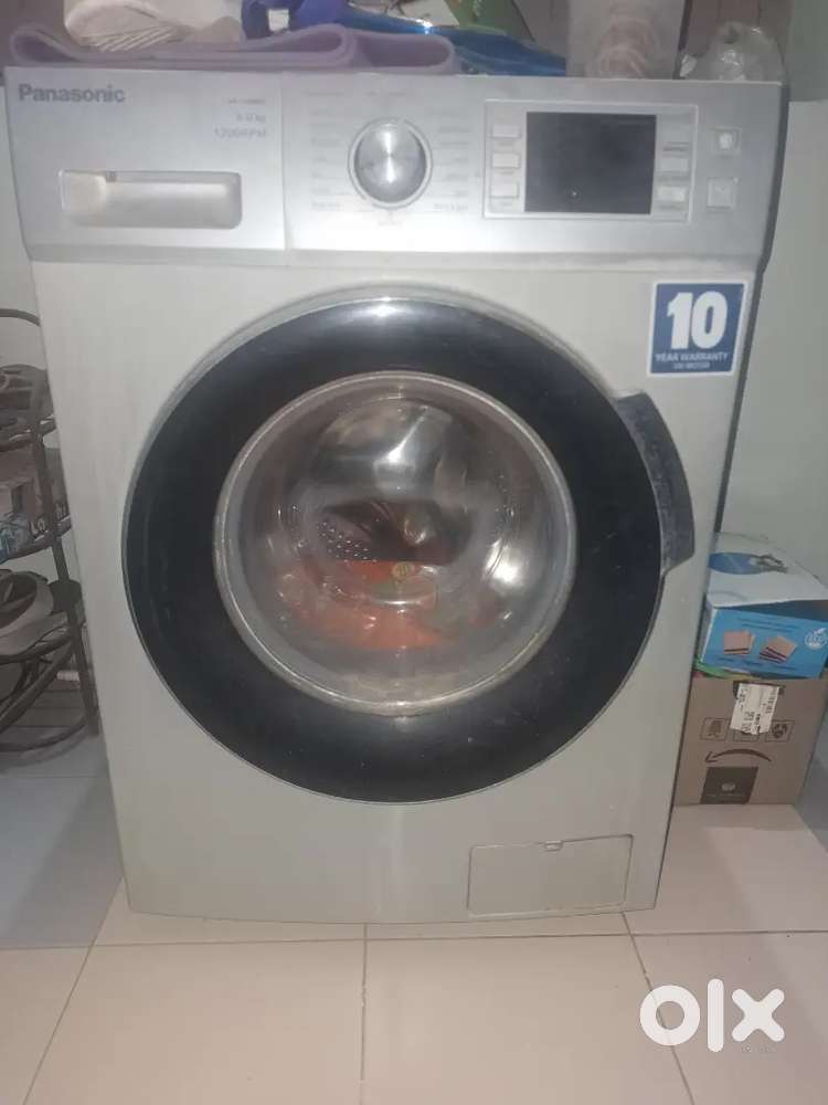 ટીપટોપ કન્ડીશન માં ફ્રન્ટ લોડ વોશિંગ મશીન