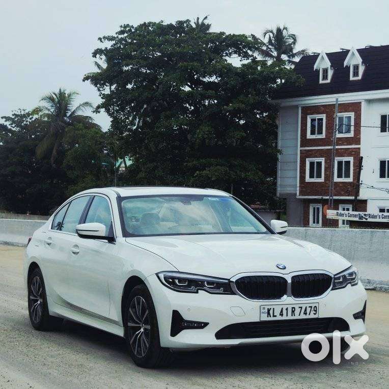 BMW 3 Series 330 I Sport Line, 2020, Petrol