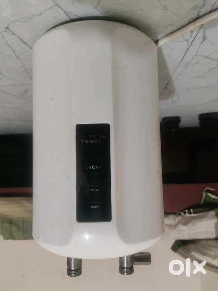 Instant heater / geyser