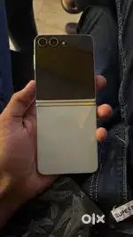 Samsung z flip 5 mint condition never open phone