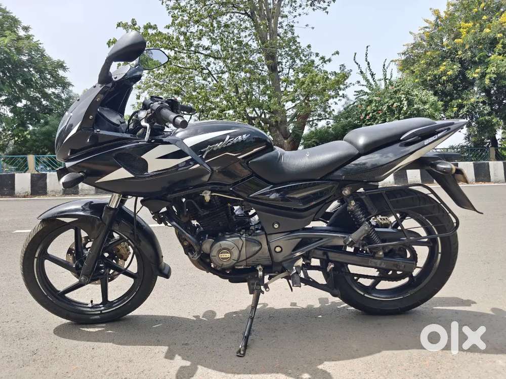 Urgent selling my pulsar 220 DTS-i