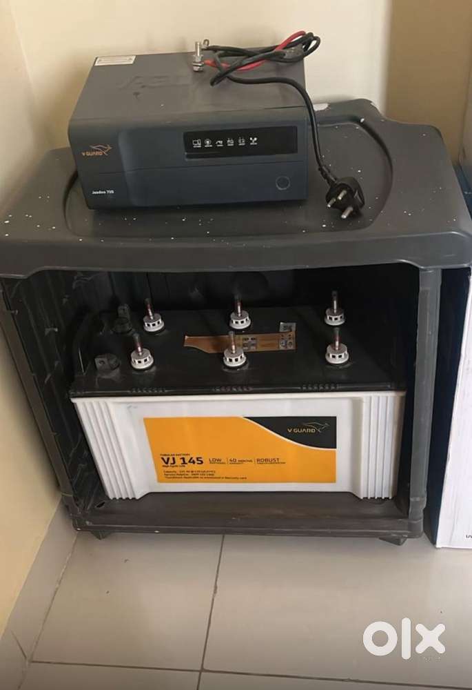 Inverter with battery