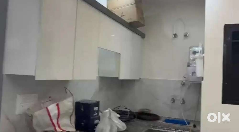 beautiful 3bhk luxurious flat for sale in turner road at 30 ft road