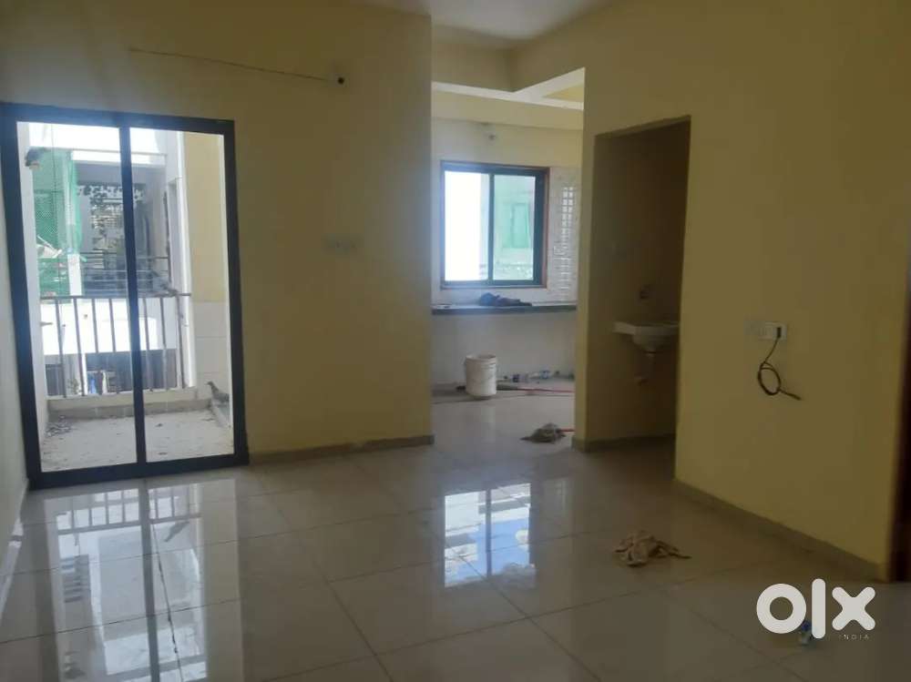 Bachelor and family allowed