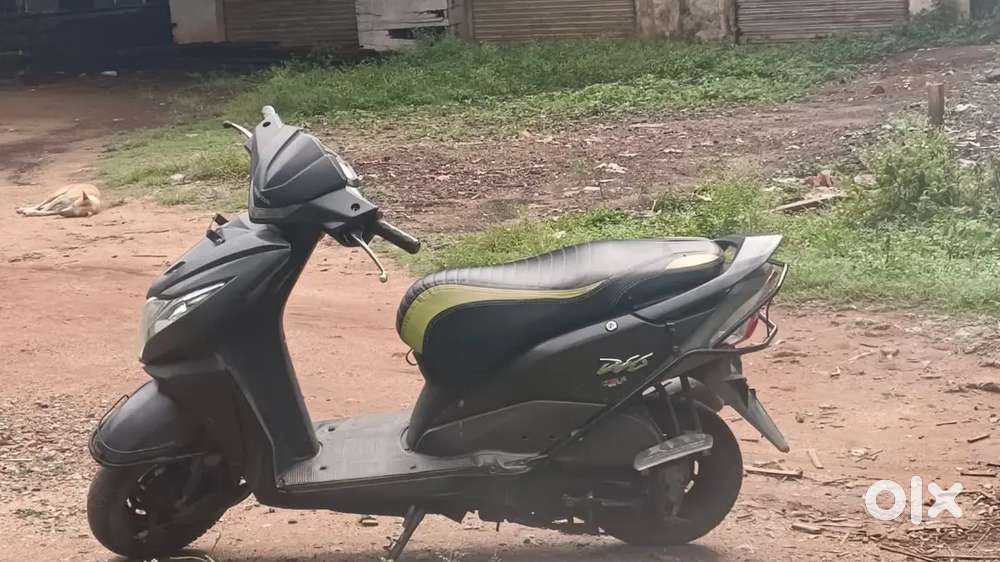 Som money problem thats why selling goog condition