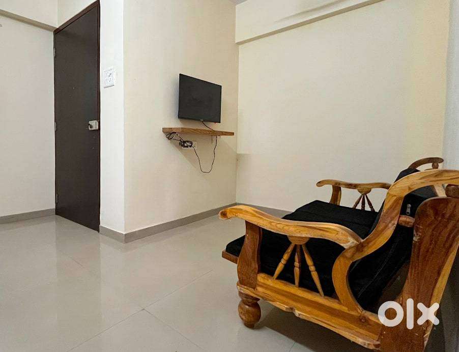 Fully Furnished Shared Flat In Sion East - Only For Males