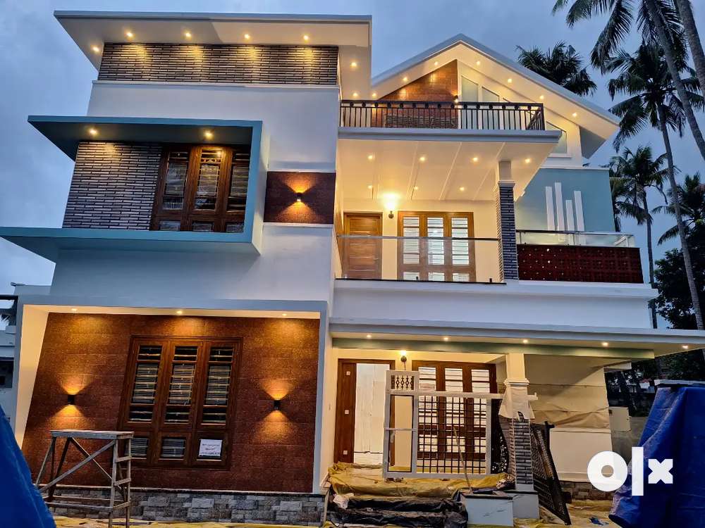 Thrissur nadathara by pass luxury new villa
