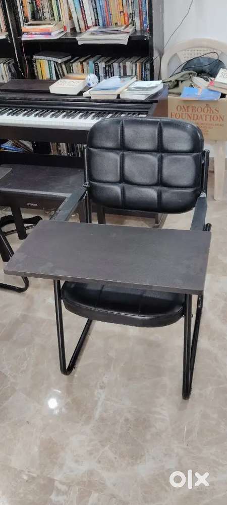 Cushion chair for study, TV and Sofa