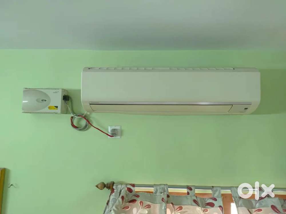 Daikin 1.5 Ton 3 Star Split AC + Stabilizer  Powerful Cooling Combo!