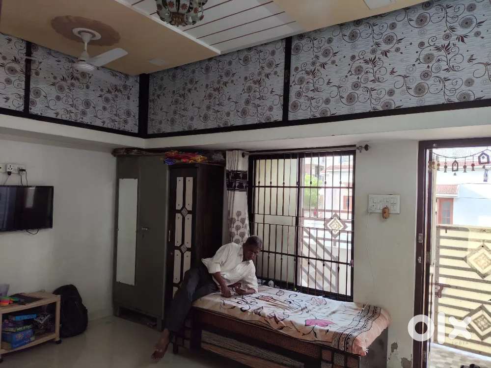 75 Var 2 bhk in good location in Ram krishna Nagar 3 Road touch
