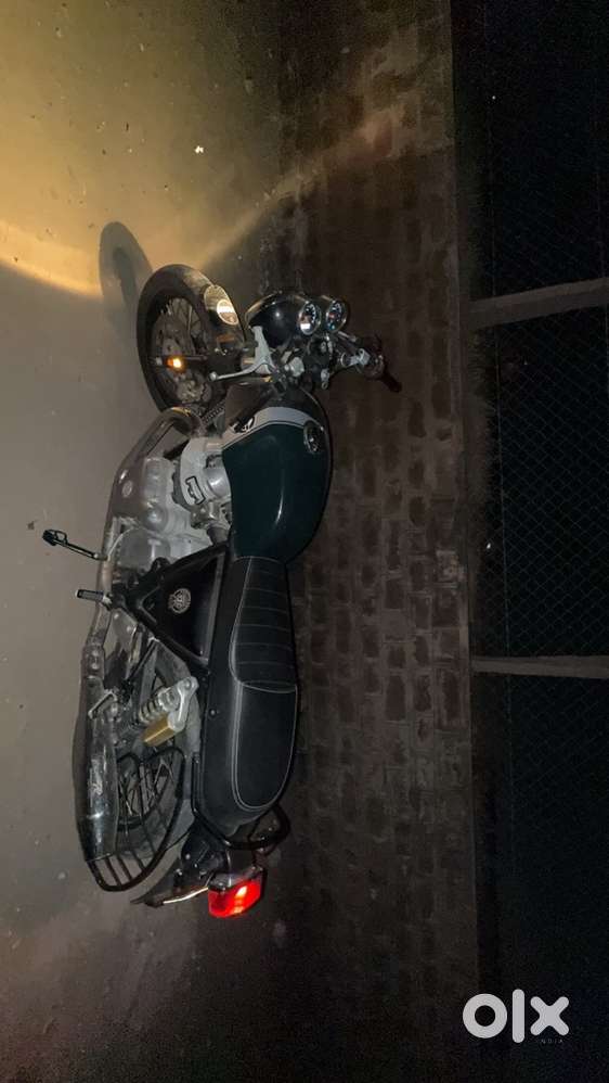 CONTINENTAL GT 650 -BRITISH RACING GREEN (2600km odometer )with exhaus