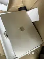 Apple mac book m2