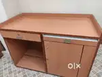 Computer table with storage