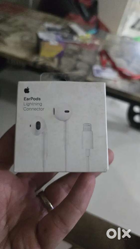 Apple Wired Earpods Lightening Connector Sealed