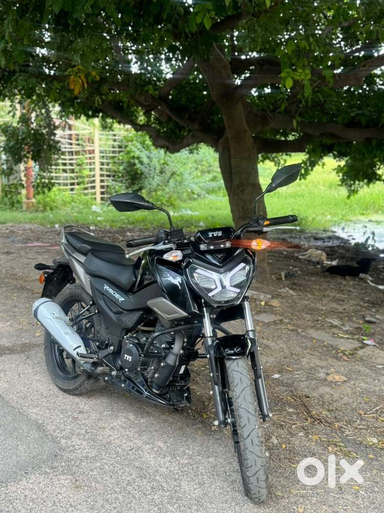New brand new showroom condition TVS raider available for sale 2024