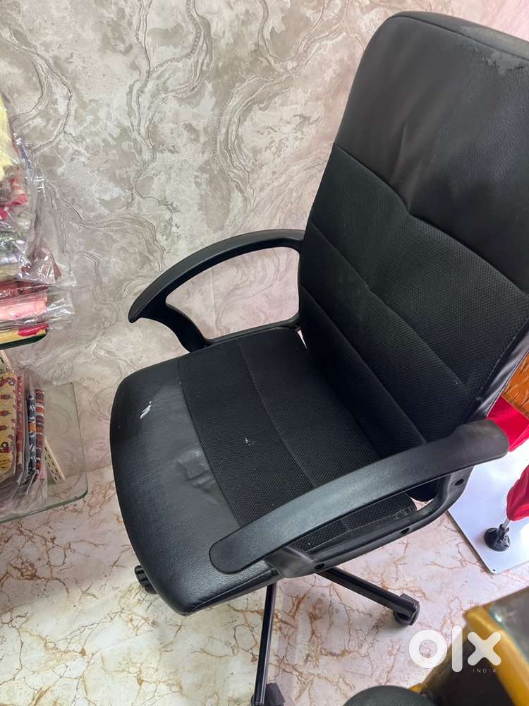 Computer work station chair