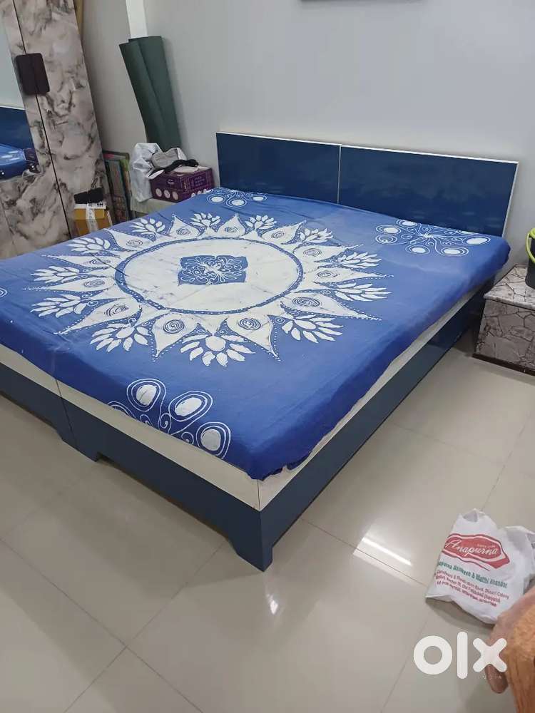 2 Single beds. Size - 6ft × 3ft( single bed )