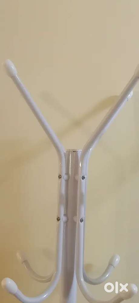 Multipurpose hanger stand