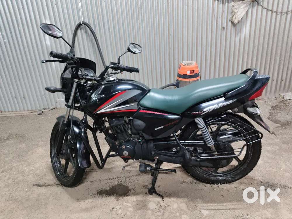 First owner Honda shine top model button start mag wheel MH 50 Karad