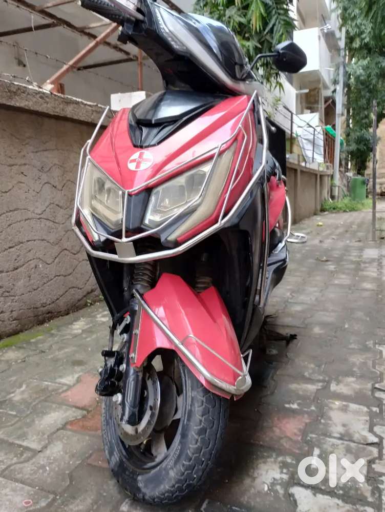 YO-DRIFT-DX NEW CONDITION ELECTRIC SCOOTER -NEW BATTERY-NEW TYRES