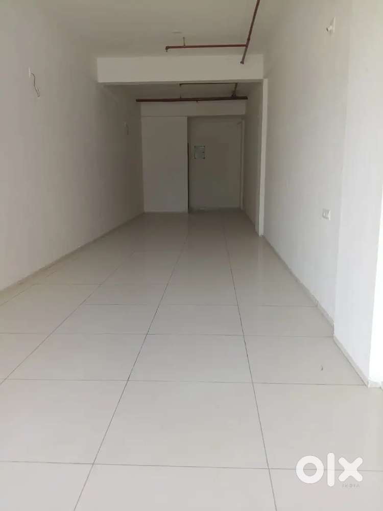 Shop in rent s.p ring road