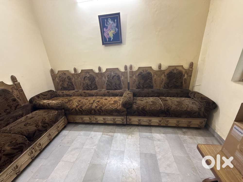 7- seater L-shaped sofa