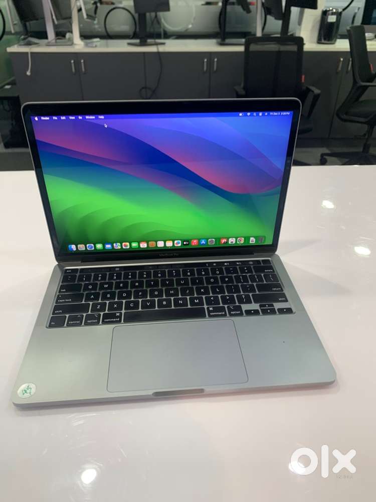 Apple MacBook Pro 2020 i7-32GB-512GB Warranty
