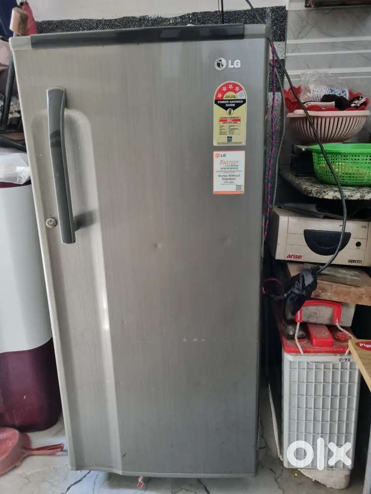 Lg fridge instent ice meker new condition