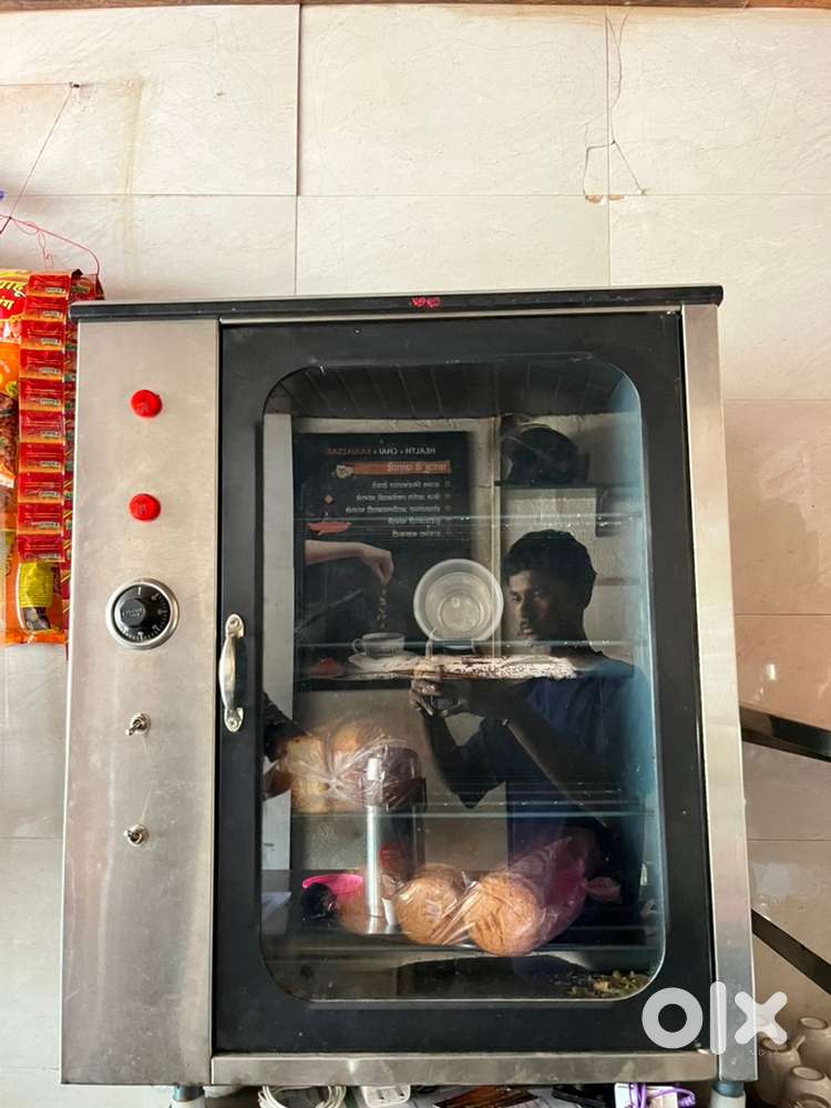 Hot case ,bakery equipment bakery item  7 months old