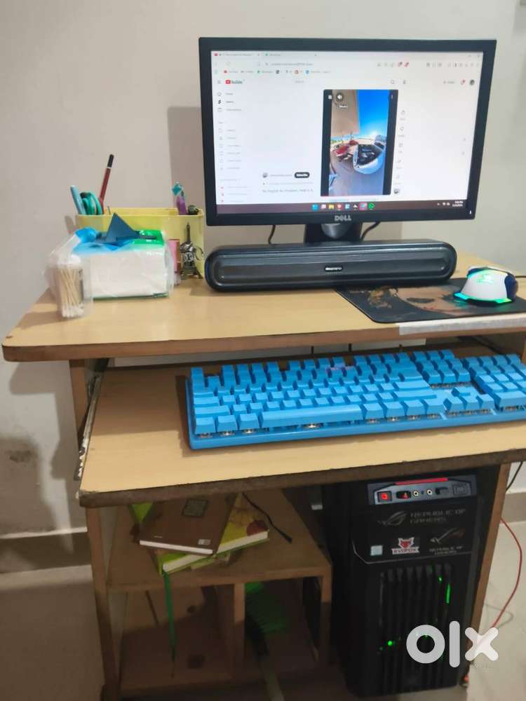 COMPUTER DESKTOP TABLE FOR HOME AND OFFICE USE