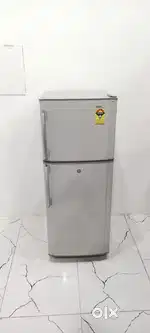 Samsung double door 5star rating 250ltrs fridge with inbuilt stabilize