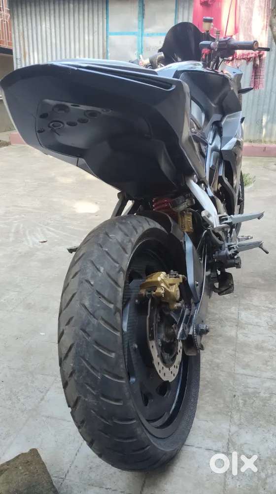 Rs200 bs4 non abs model
